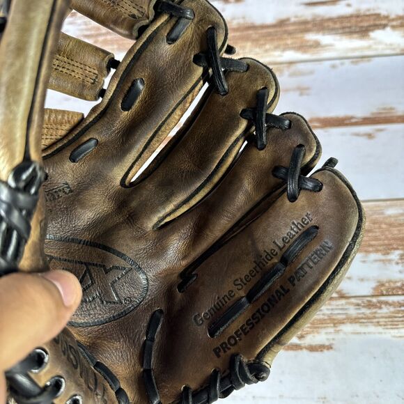 LOUISVILLE SLUGGER TPX1150X TPX Baseball Glove RHT 11.5” Brown - Picture 8 of 9